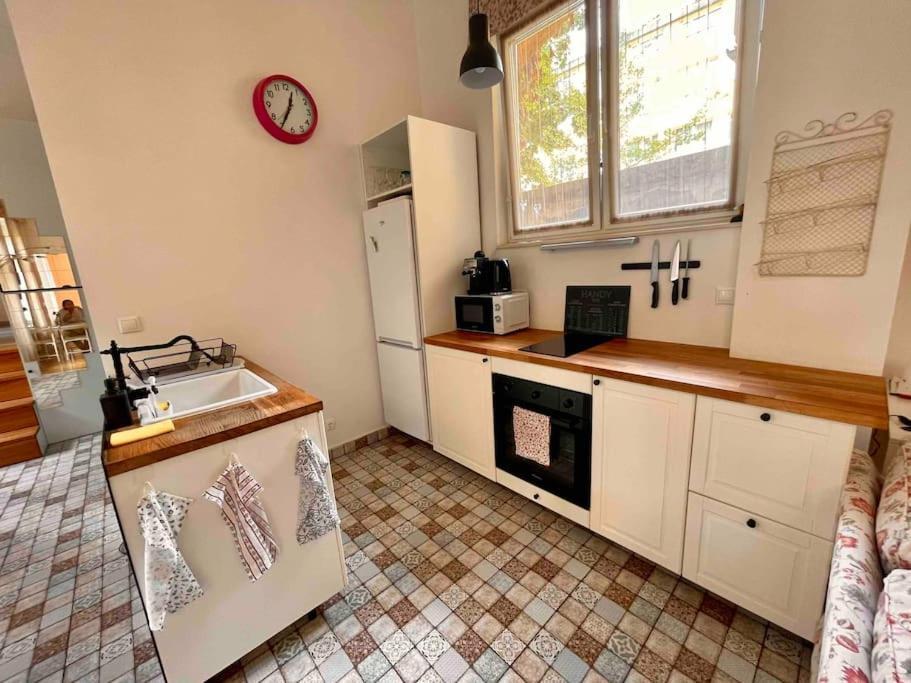 Knezits Spacious Ac Terrace Free Parking Budapest Luaran gambar