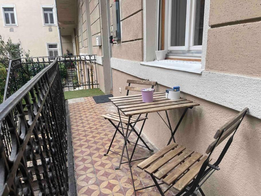 Knezits Spacious Ac Terrace Free Parking Budapest Luaran gambar